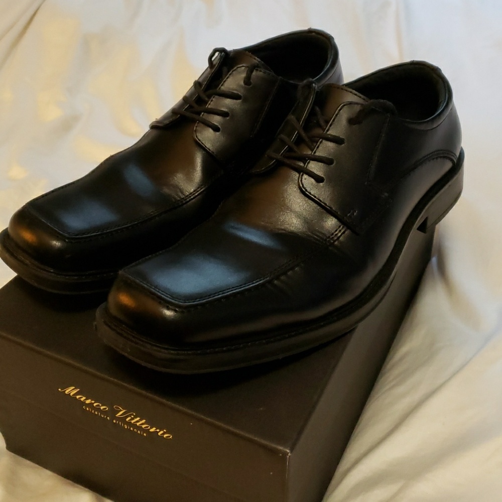 G. H. BASS Square Toe Leather Black Oxford Size 11